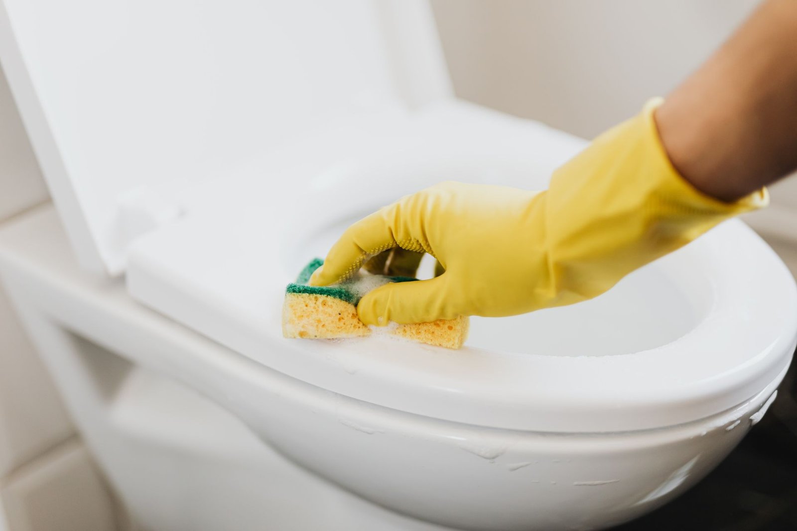 bathroom cleaning